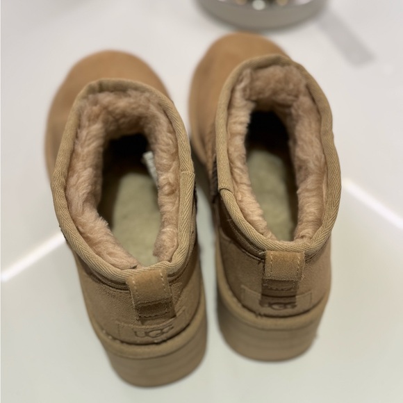 Ugg Ultra Mini Platform Sand Size 5 - Picture 7 of 8